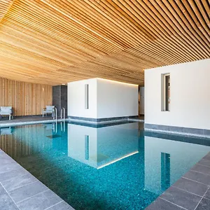 residence-alpauris.hotels-rhonealpes.com/